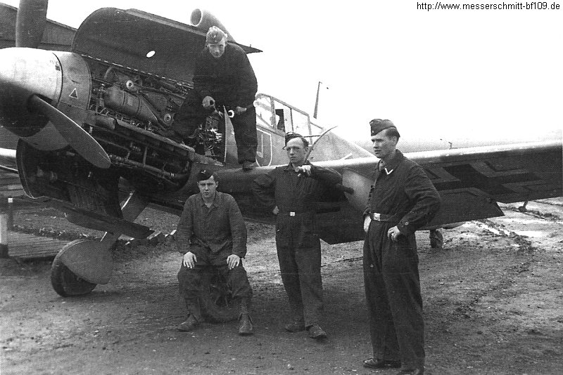 Bf 109 F-4/R1, Jagdgeschwader 52, I. Gruppe, Stab, Deutschland, Wahrscheinlich I./JG 52, da die F-4/R1 nur dort und bei der I. bzw. III./JG 3…