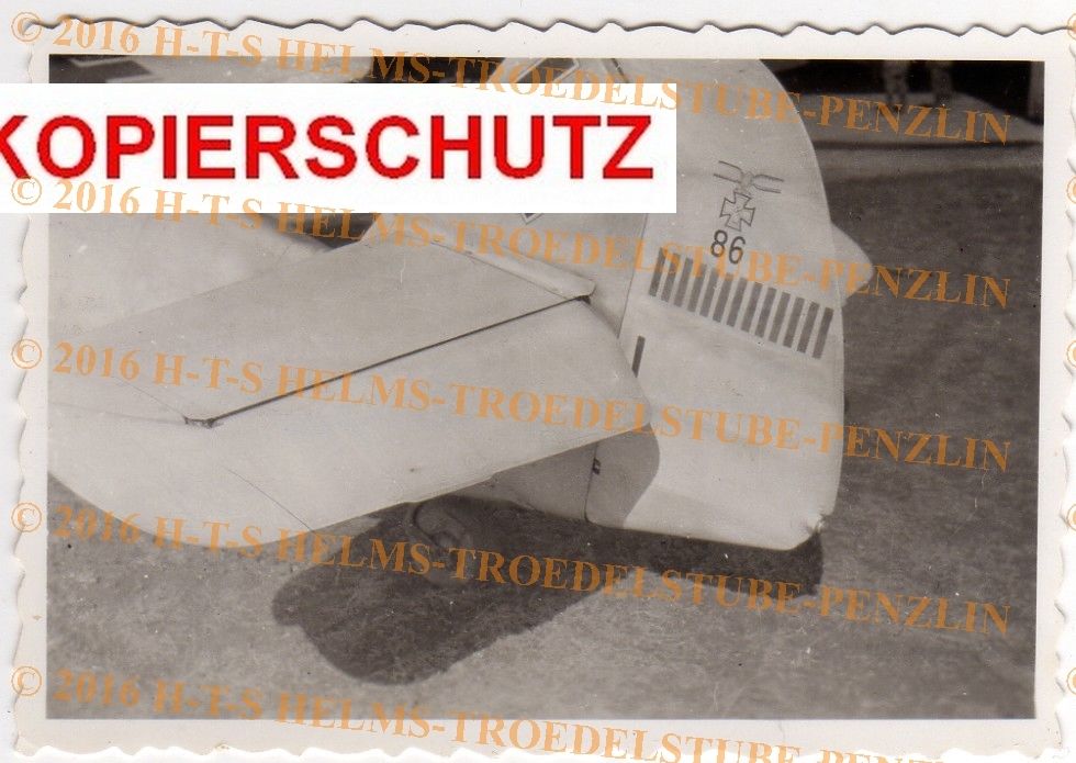 Bf 109 F, Hptm. Hans Philipp, Jagdgeschwader 54, I. Gruppe, Stab, Deutschland, Krasnogwardeisk (Sowjetunion), Die Aufnahme dürfte im April 1942 entstanden sein.
Am 31.03.1942 erreichte H…