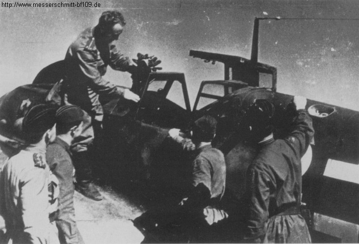 Bf 109 G-4/R6, Uffz. Herbert Meissler, Jagdgeschwader 52, III. Gruppe, 7. Staffel, Deutschland, weisse 2, W.Nr. 14 997, Uffz. Herbert Meissler wurde am 28.05.1943 von Kapt. Pavel T. Tarasov (steht …