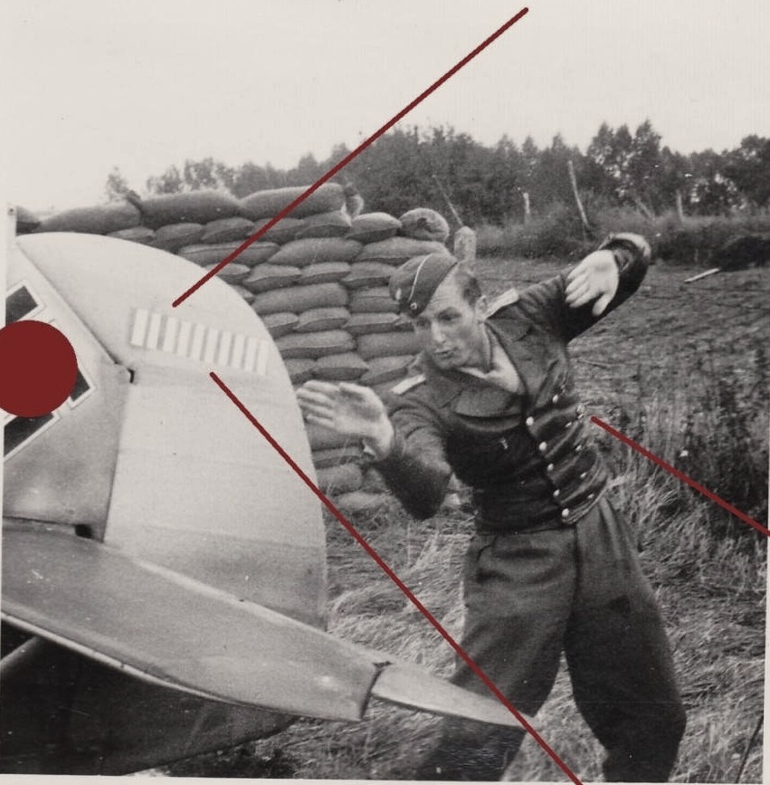 Bf 109 E-3, Lt. Alfred Zeis, Jagdgeschwader 53, I. Gruppe, 1. Staffel, Deutschland, weisse 3, W.Nr. 1 564, Zeis hatte 5 Abschüsse und den letzten erzielte er am 12.09.1940. Er wurde am…