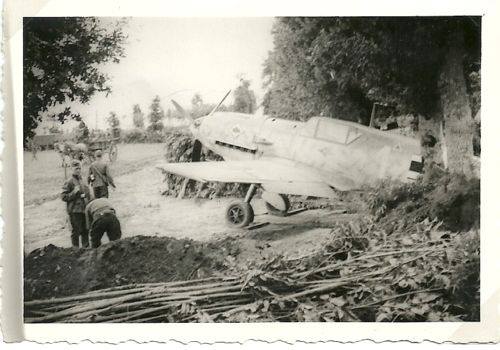 Bf 109 E, Jagdgeschwader 53, Deutschland, weisse 1
