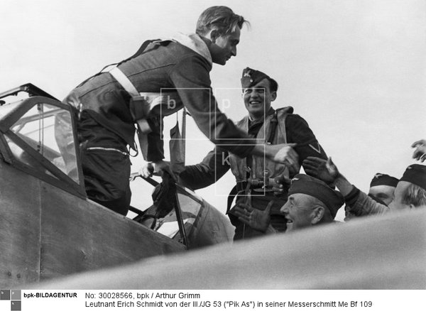Bf 109 E, Lt. Erich "Schmidtchen" Schmidt, Jagdgeschwader 53, III. Gruppe, 9. Staffel, Deutschland
