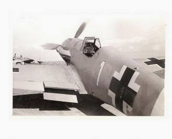 Bf 109 F-4/Trop, Jagdgeschwader 53, Deutschland, gelbe 1