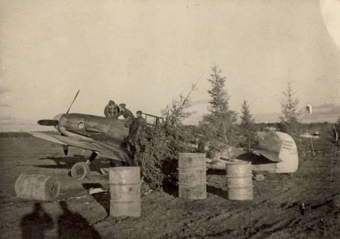 Bf 109 F-2, Maj. Günther "Franzl" Lützow, Jagdgeschwader 51, Stab, Deutschland, Winkel Kreis Strich, W.Nr. 9 704, Malojaroslawjetz (Sowjetunion)