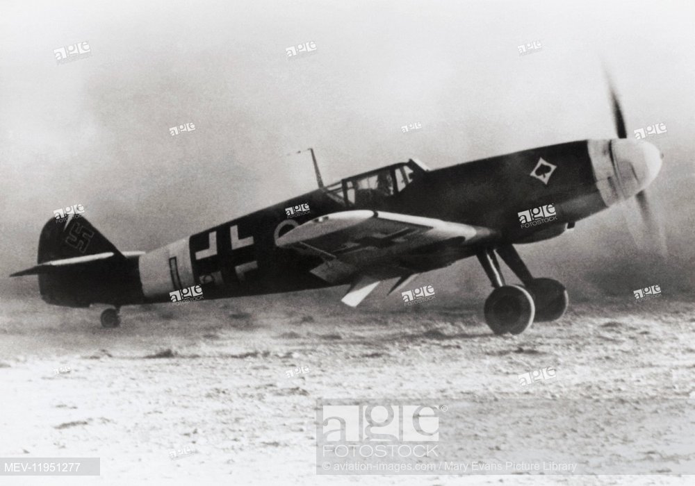 Bf 109 F-4/Trop, Fw. Heinz Herkenhoff, Jagdgeschwader 53, III. Gruppe, 9. Staffel, Deutschland, gelbe 9, W.Nr. 8 586, Das ist vermutlich die WNr. 8586 von Fw. Herkenhoff, welcher am 12.06.1942, 5…