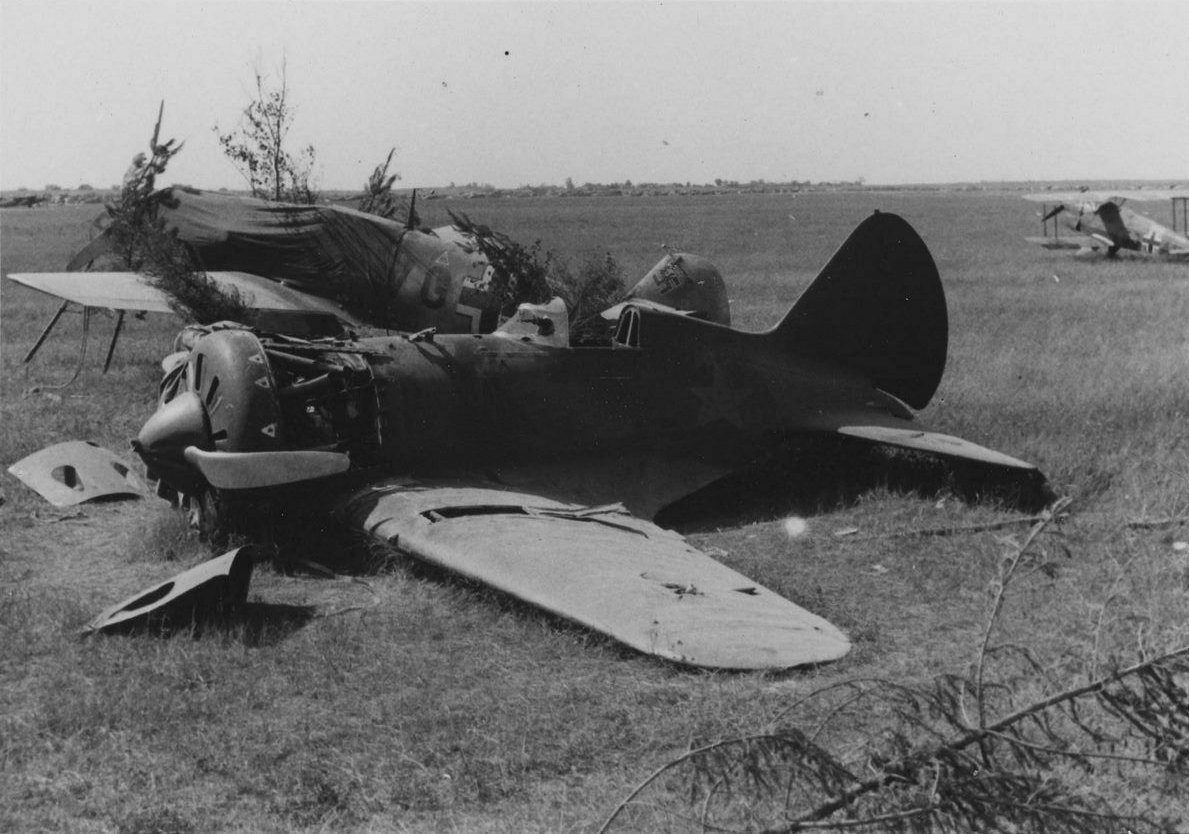 Bf 109 E-7, Deutschland, Stammkennzeichen, W.Nr. 4 963, Die Aufnahme dürfte nach Beginn vom Russlandfeldzug im Jahr 1941 entstanden s…