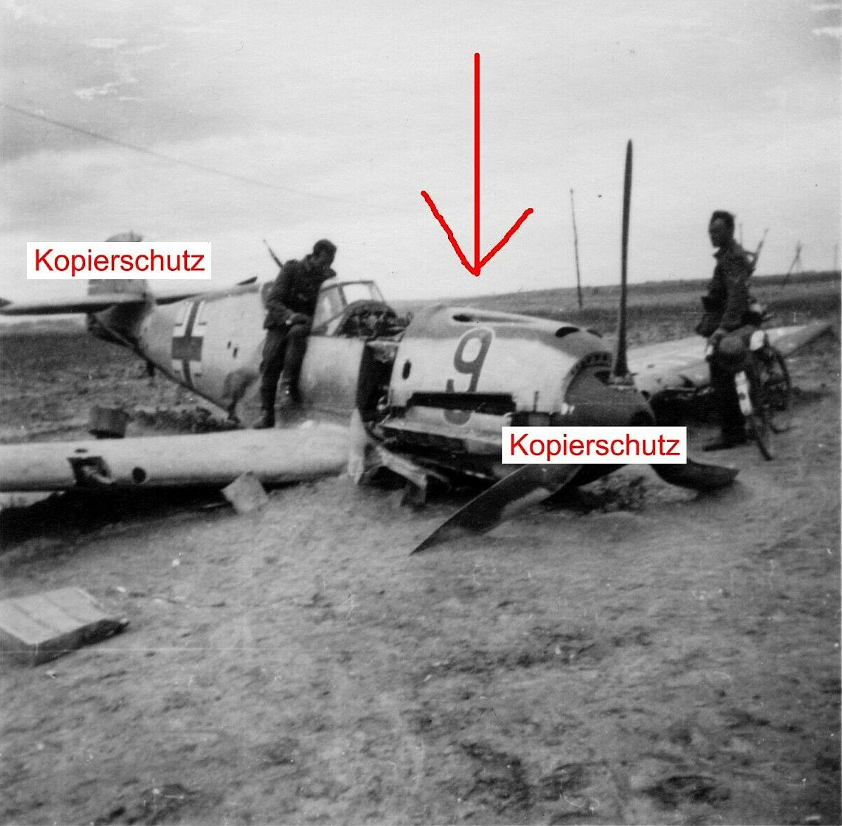 Bf 109 E, Jagdgeschwader 27, III. Gruppe, 8. Staffel, Deutschland, schwarze 9, Das Foto wurde vermutlich beim Balkanfeldzug aufgenommen.