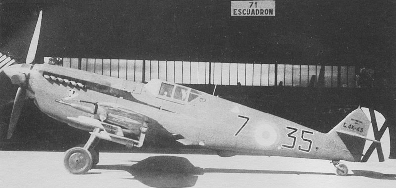 Hispano Aviacion H.A. 1112 M-1-L, 71. Escuadrón, Spanien, 7-35, Beachte das die Kabinenhaube mit einem sogenannten Galland-Panzer ausgestatte…
