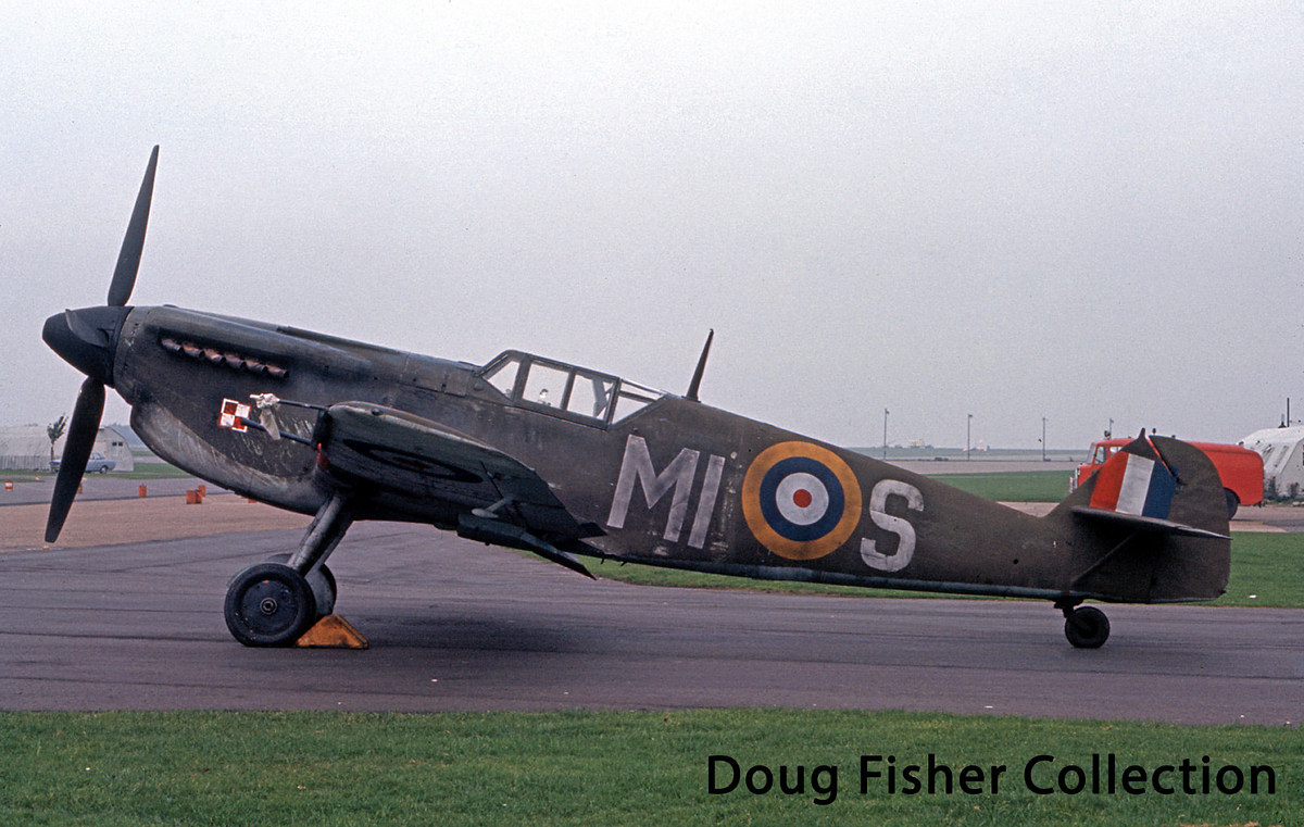 Hispano Aviacion H.A. 1112 M-1-L, England, MI-S, W.Nr. 199, Diese Maschine wurde für Aufnahmen für den Film "Battle of Britain" mit einer…
