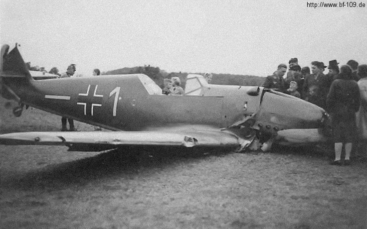 Bf 109 D-1, Jagdfliegerschule Werneuchen, Deutschland, gelbe 1, Angaben laut Quelle:

Jagdfliegerschule Werneuchen 
2.Staffel

Nachlaß d…