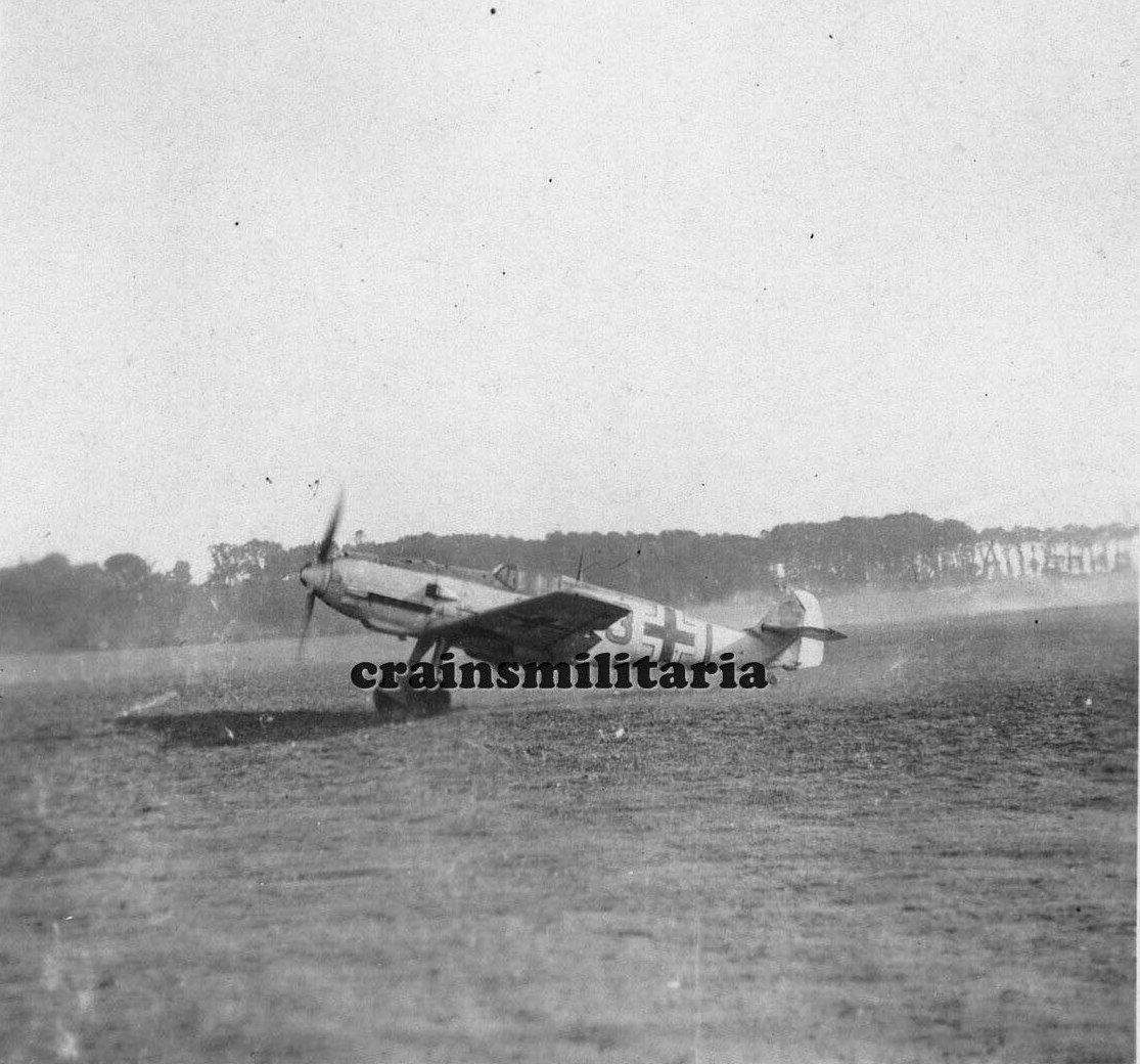 Bf 109 E, Jagdgeschwader 3, III. Gruppe, 9. Staffel, Deutschland, gelbe 3, Möglicherweise ist es die [plane]274[/plane] von Hans Stechmann.