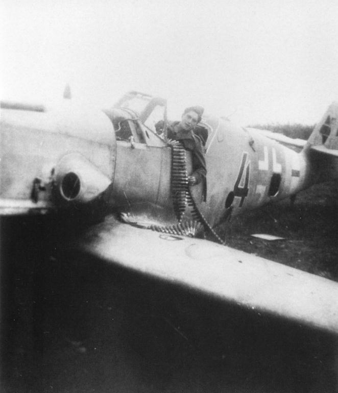 Bf 109 G-10, Deutschland, schwarze 4, W.Nr. 150 816, Langensalza (Deutschland), Vermutlich eine Maschine vom JG 2 oder JG 52 mit einer schwarzen oder blauen …