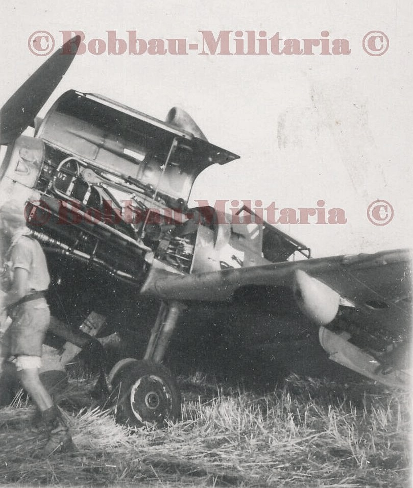 Bf 109 G-6/R6, Jagdgeschwader 77, II. Gruppe, Deutschland, Catania (Sizilien), Beutewrack der Alliierten nach der Einnahme von Sizilien. Die Ortsangabe Cata…