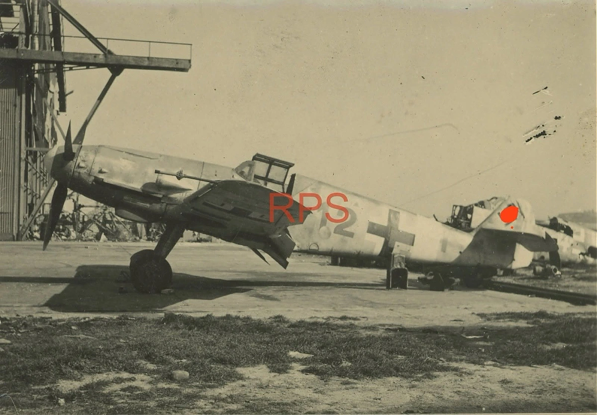 Bf 109 G-4, Aufklärungsgruppe 122, 1.(F) Staffel, Deutschland, gelbe 12, Elmas (Italien), Beutemaschine der Amerikaner.