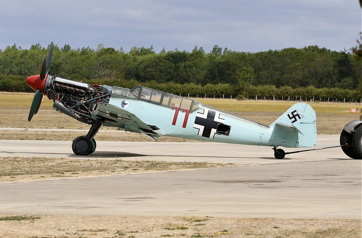 Hispano Aviacion H.A. 1112 M-4-L, Deutschland, rote 11, Sywell (England), Die Maschine ist, lt. Aussage des Fotografen auf Facebook, das letzte Mal im …