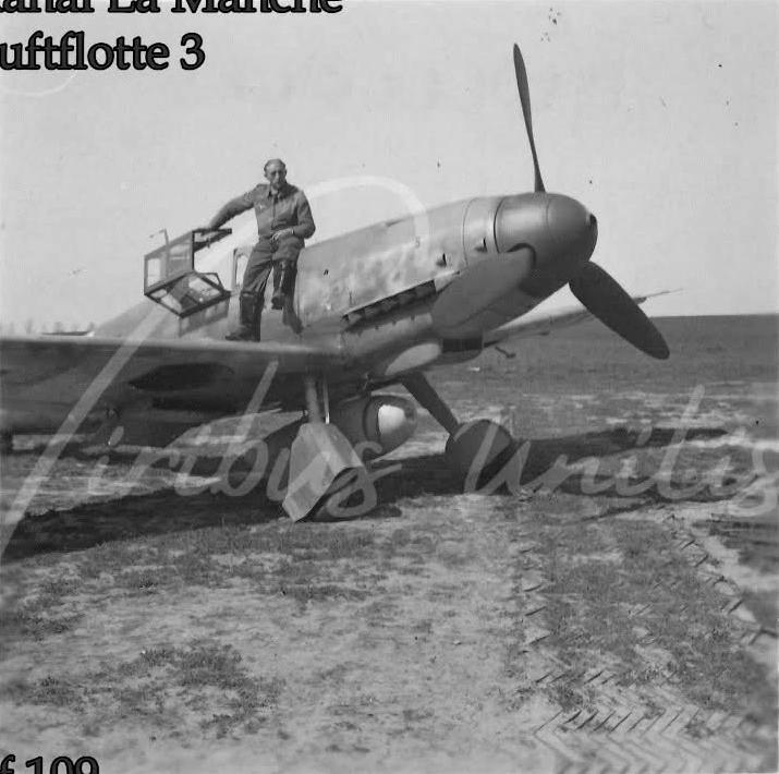 Bf 109 G-4, Aufklärungsgruppe 123, 5.(F) Staffel, Deutschland, Ein Aufklärer. An der Motorhaube sieht man eine kleine schwarze 5.