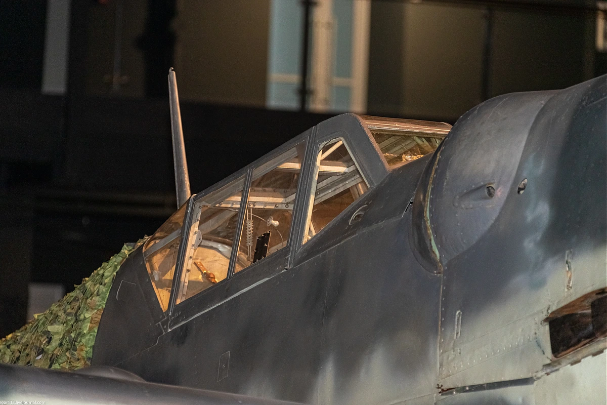 Bf 109 G-6, Deutschland, schwarze 1, W.Nr. 411 768, Moskau (Sowjetunion)