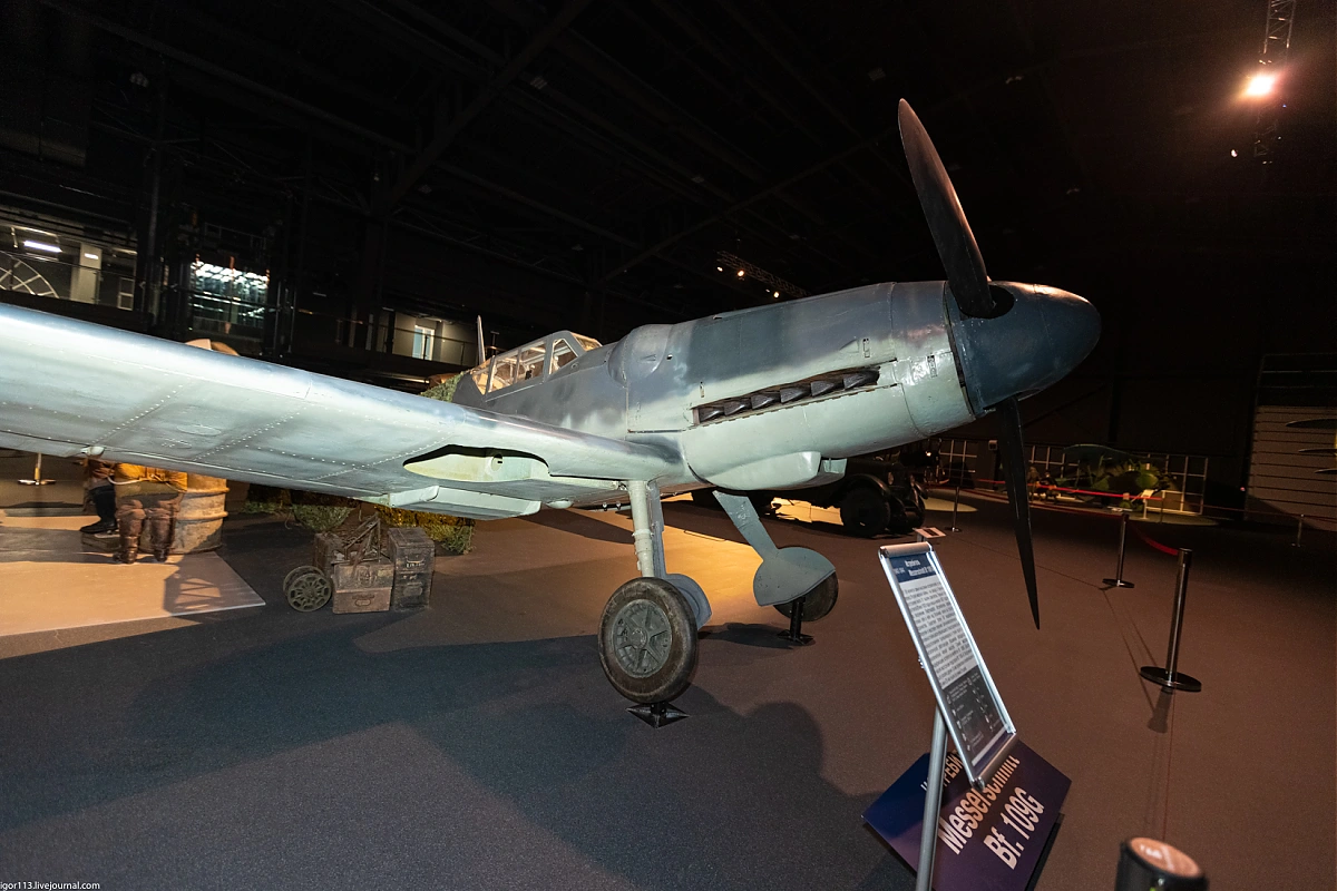 Bf 109 G-6, Deutschland, schwarze 1, W.Nr. 411 768, Moskau (Sowjetunion)