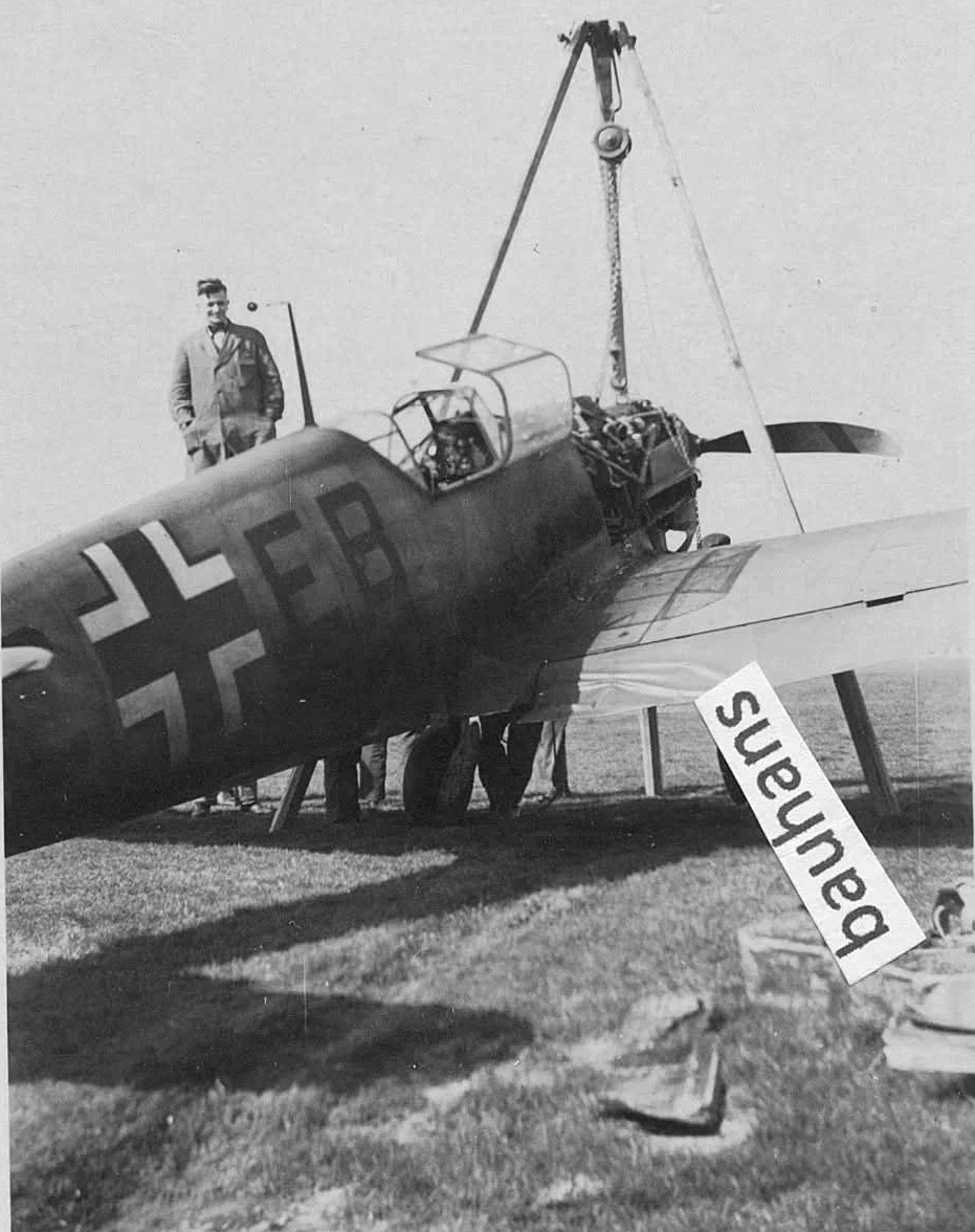 Bf 109 D-1, Jagdfliegerschule 1, 1. Staffel, Deutschland, Bergung nach Bauchlandung.
