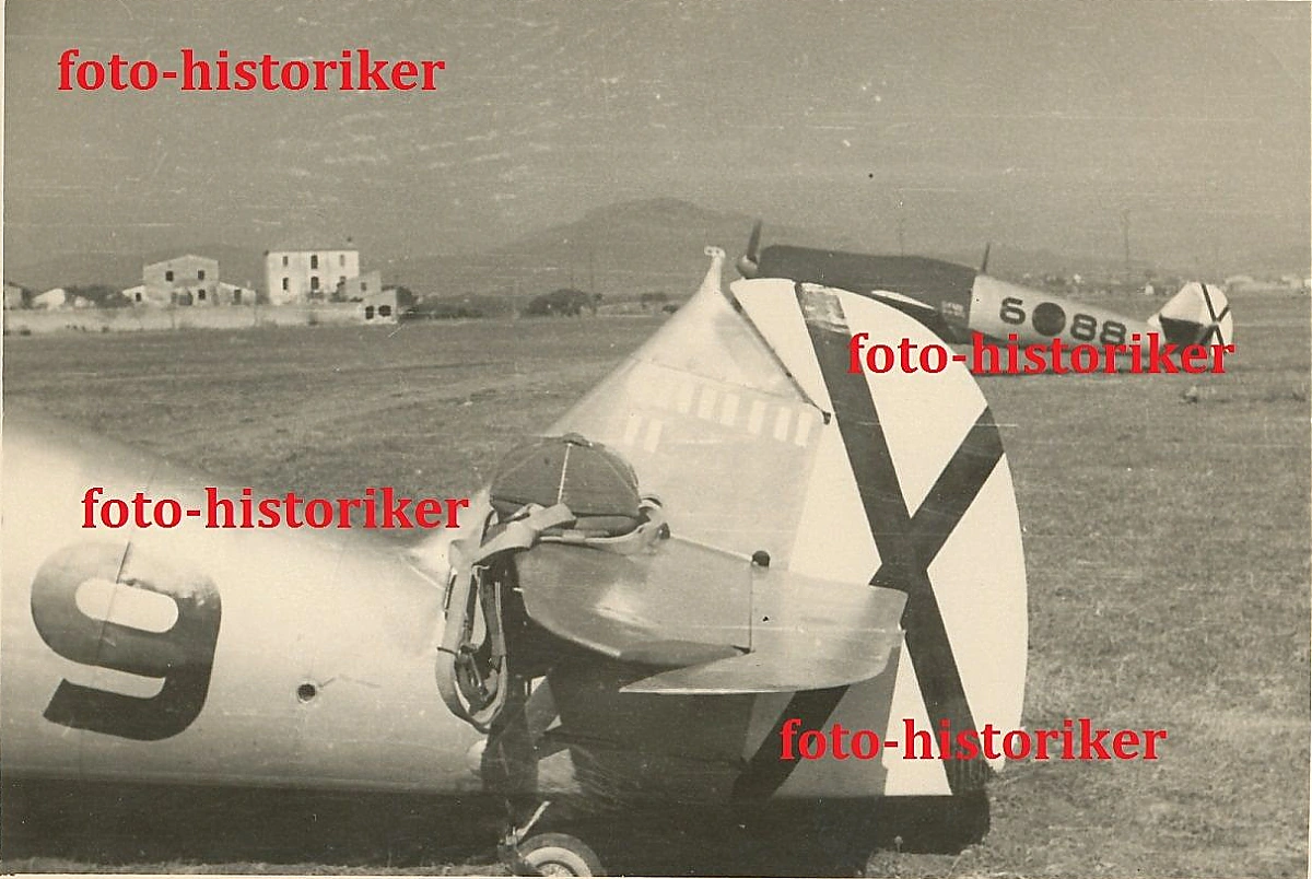 Bf 109 E-3, Legion Condor, Jagdgruppe 88, Spanien, 6-88, W.Nr. 696, Die Maschine im Vordergrund ist die [plane]188[/plane] 6-79.