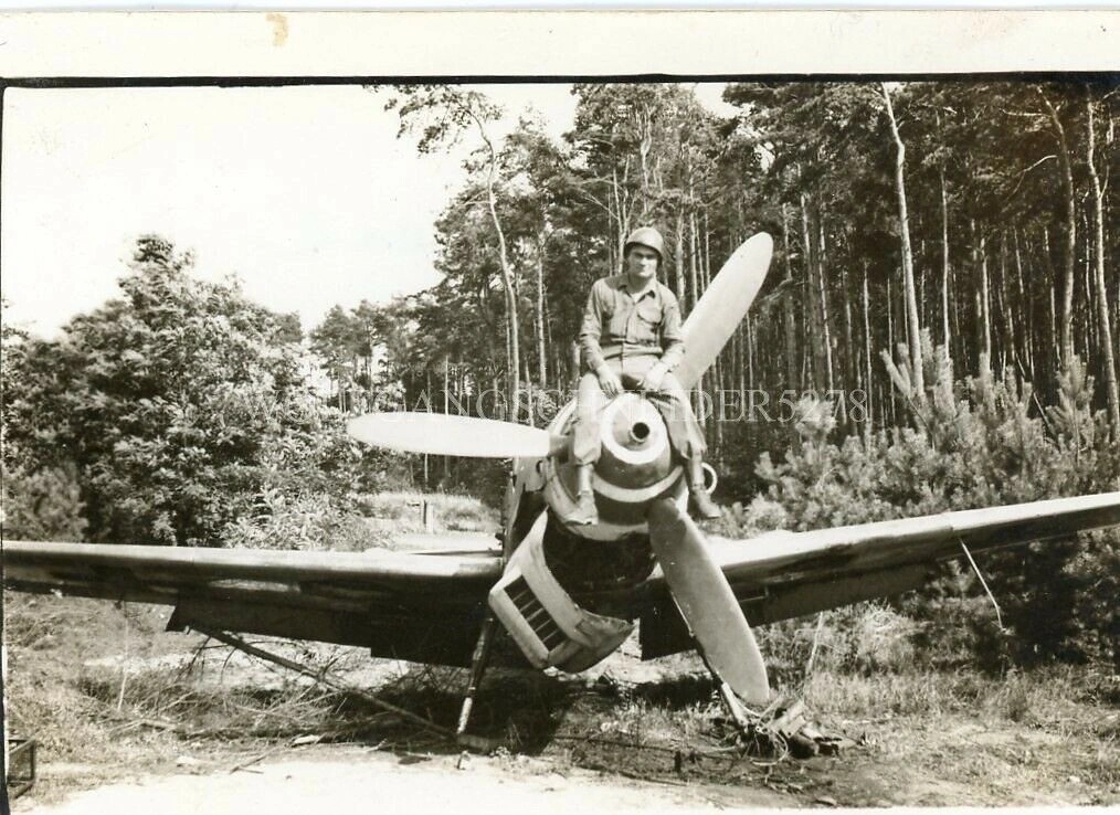 Bf 109 G-14/AS, Deutschland, weisse 12, Die Version ist eine Vermutung.

Babenhausen oder Zellhausen.