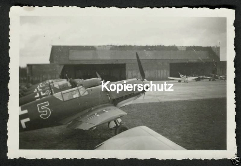 Bf 109 E-3, Deutschland, rote 5