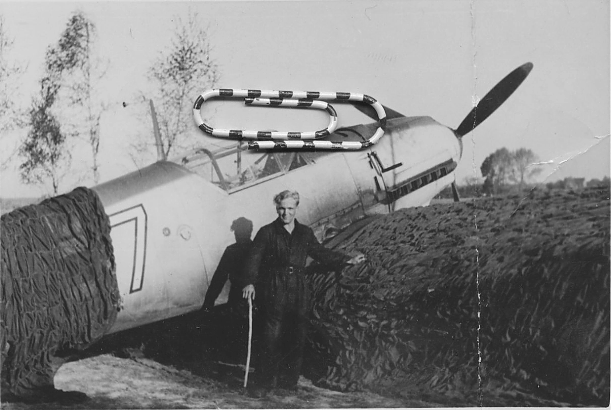 Bf 109 E, Deutschland, weisse 7, Die Kennung könnte auch Gelb sein.