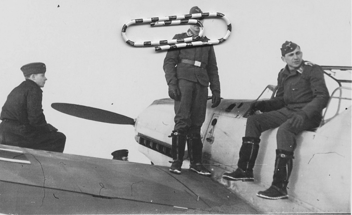 Bf 109 E, Deutschland, weisse 7, Die Kennung könnte auch Gelb sein.