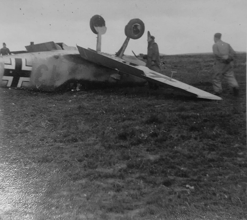 Bf 109 E, Jagdgeschwader 51, III. Gruppe, 9. Staffel, Deutschland, gelbe 13, Die Angaben zur Einheit stammen vom Verkäufer.