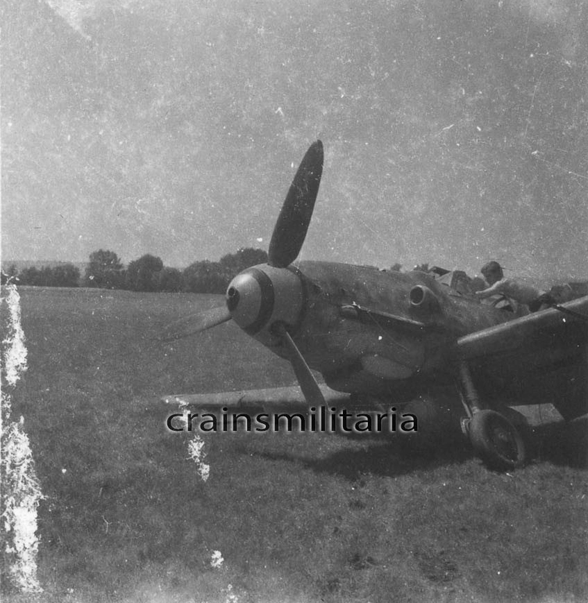 Bf 109 G-6/R3/R6, Deutschland, gelbe 8, Weimar-Nohra, Fahrwerkschaden.