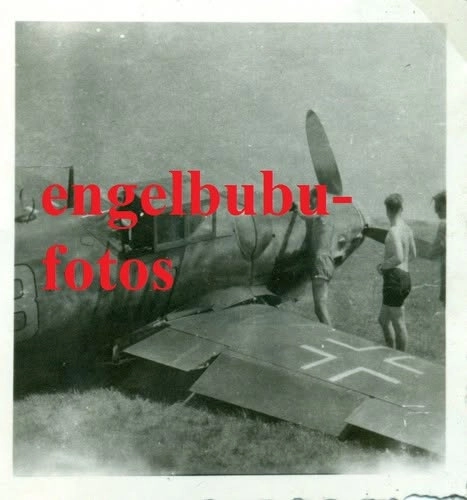 Bf 109 G-6/R3/R6, Deutschland, gelbe 8, Weimar-Nohra, Fahrwerkschaden.