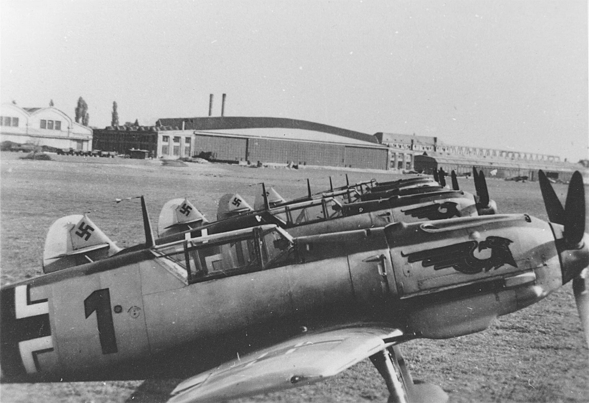 Bf 109 E-3, Jagdgeschwader 52, II. Gruppe, 6. Staffel, Deutschland, gelbe 1, Speyer (Deutschland)