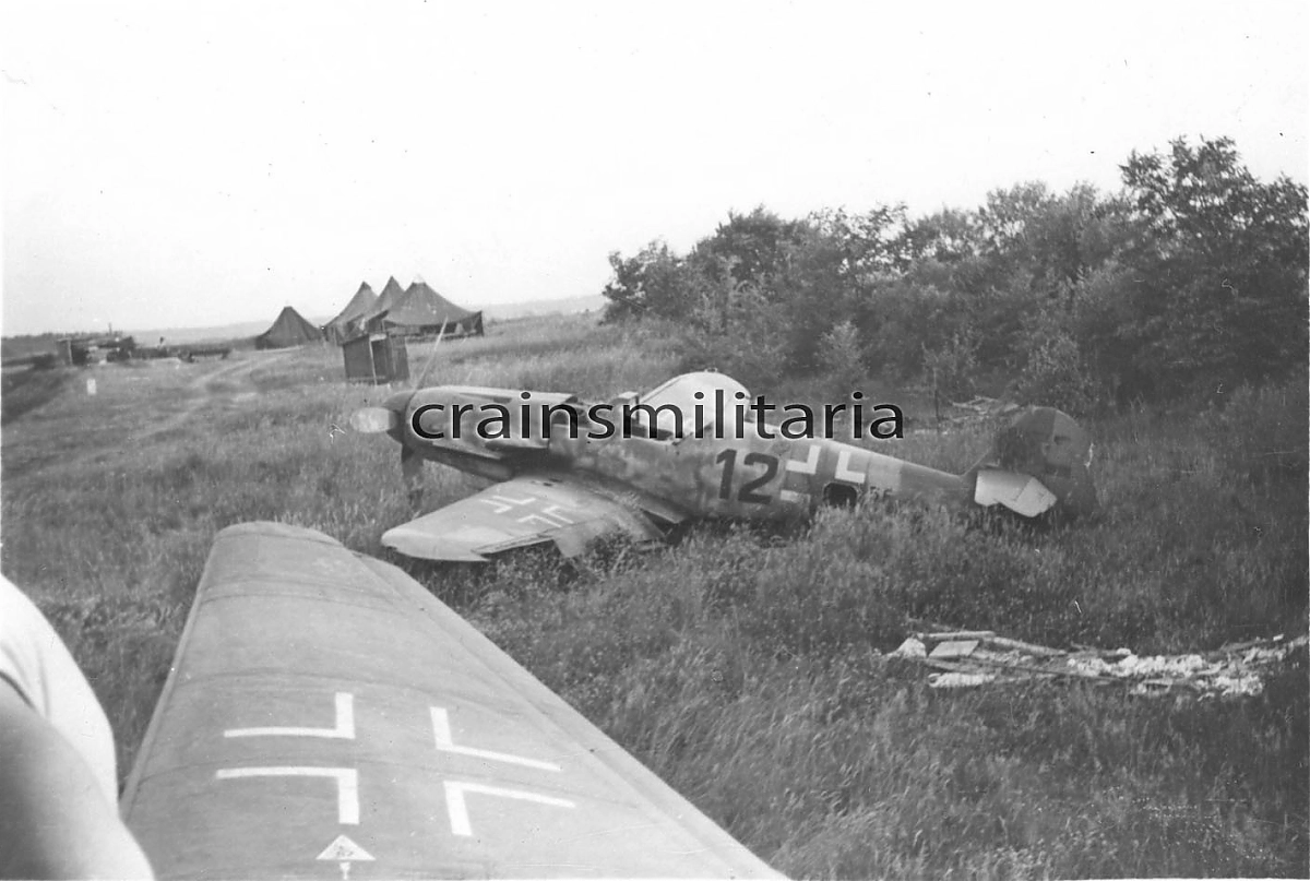 Bf 109 G-10/R2, Nahaufklärungsgruppe 14, 2. Staffel, Deutschland, schwarze 12, W.Nr. 770 269, Fürth (Deutschland), Flugplatz Fürth, nach dem 8. Mai 1945.