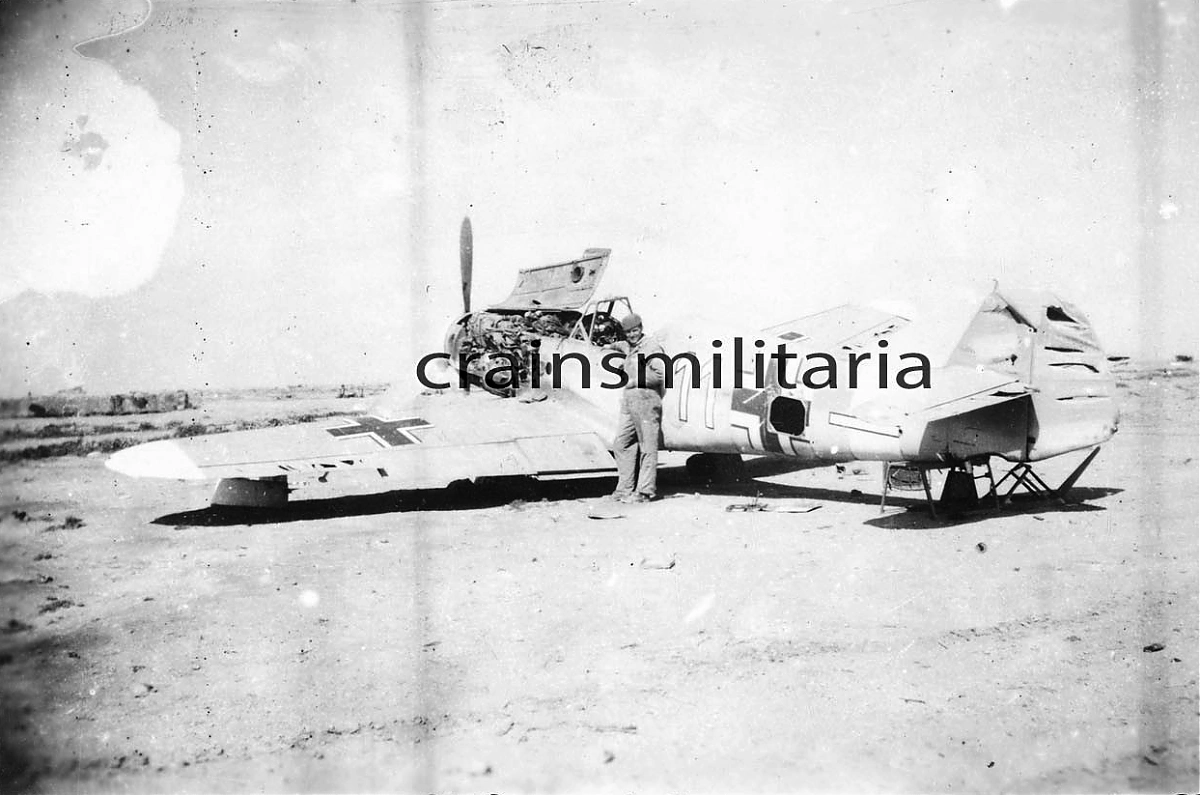 Bf 109 F-4/Z Trop, Jagdgeschwader 27, II. Gruppe, 4. Staffel, Deutschland, weisse 11, W.Nr. 8 743, Fuka (Ägypten), Beutemaschine in Nordafrika.