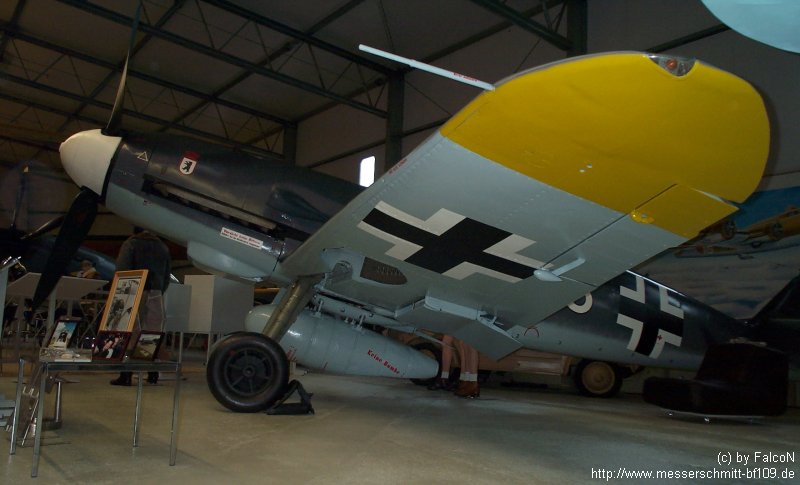 Bf 109 G-2 trop, Deutschland, weisse 3, Hannover (Deutschland)