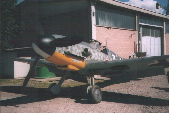 Bf 109 G-4, Jagdgeschwader 52, II. Gruppe, 4. Staffel, Deutschland, weisse 3, W.Nr. 19 310