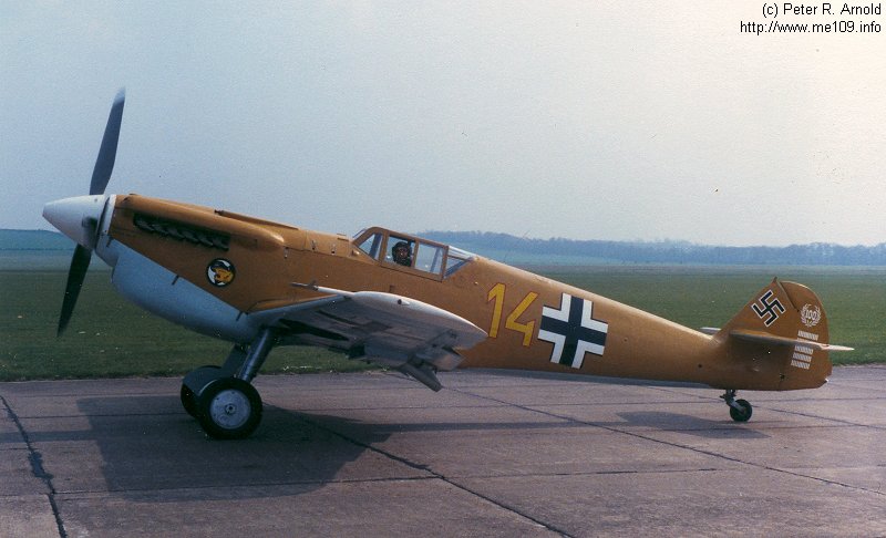 Hispano Aviacion H.A. 1112 M-1-L, Deutschland, gelbe 14, W.Nr. 235, Duxford (England), Das Foto wurde 1982 in Duxford, England aufgenommen. Die Maschine gehörte dam…
