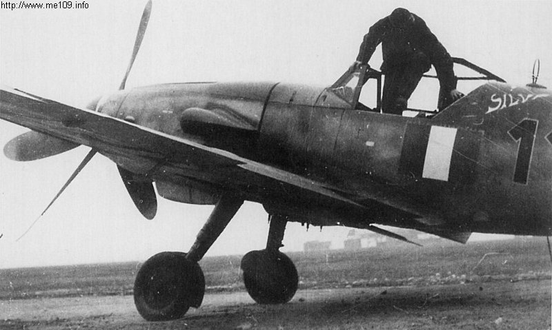 Bf 109 G-10, unbek. Loris Baldi, II° Gruppo Caccia, Italien, schwarze 11, Beachte den persönlichen Schriftzug "Silva" an der Maschine