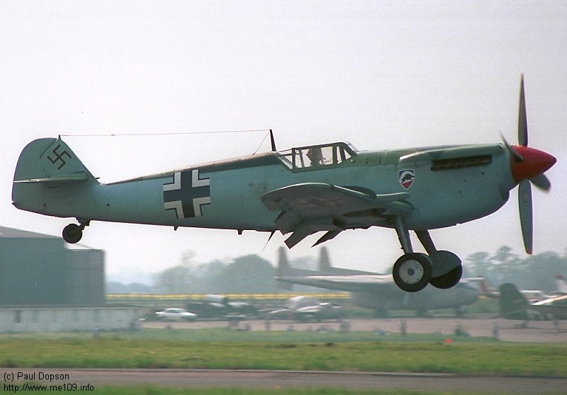 Hispano Aviacion H.A. 1112 M-1-L, Walter Eichhorn, Deutschland, keine, W.Nr. 213, North Weald (England), Das Foto zeigt die HA 1112 "D-FEHD" im Jahre 1987 in North Weald (England).
…