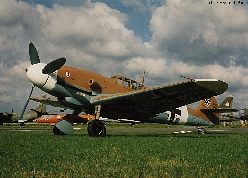 Bf 109 G-2, Deutschland, Dreifachwinkel gelbe 4, Berlin - Gatow (Deutschland), Die als G-2 mit DB 605 Motor umgebaute H.A. 1109 K-1-L vom Luftwaffenmuseum G…
