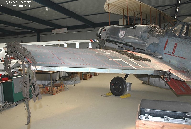 Bf 109 G-5, Uffz. Kurt Soßdorf, Jagdgeschwader 3, II. Gruppe, 5. Staffel, Deutschland, schwarze 11, W.Nr. 15 343, Seppe Airport (Niederlande), Die Aufnahme wurde im April 2005 im Vliegend Museum aufgenommen.