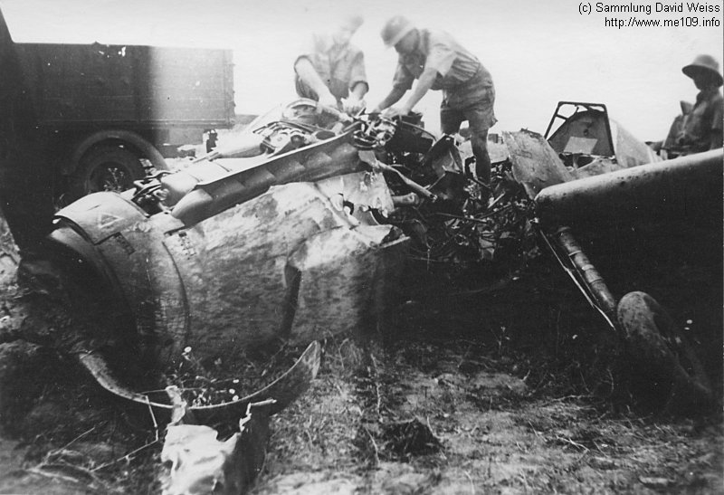 Bf 109 F, Deutschland, Bergung einer Bruchlandung in Nordafrika.