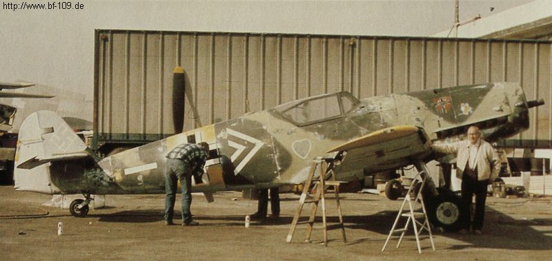 Bf 109 G-10/U4, Deutschland, Doppelwinkel, W.Nr. 611 943, Chino (USA), Eine Beutemaschine in den USA mit einem unpassenden Anstrich einer Maschine v…
