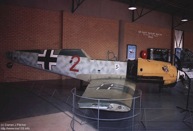 Bf 109 E-3, Uffz. Heinz Wolf, Jagdgeschwader 26, I. Gruppe, 2. Staffel, Deutschland, rote 2, W.Nr. 1 289, Johannesburg (Südafrika), Das Foto entstand am 14.09.2006. Diese Maschine steht im National War Museum …