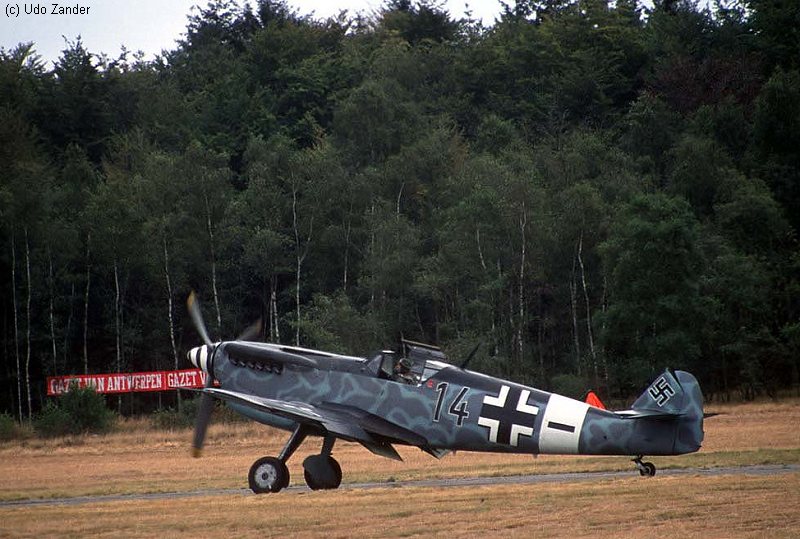 Hispano Aviacion H.A. 1112 M-1-L, Deutschland, schwarze 14, W.Nr. 235, Diese Maschine gehörte damals Charles Church.
Die offizielle Kennung war dam…
