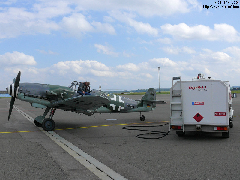 Bf 109 G-10, Walter Eichhorn, Deutschland, schwarze 2, W.Nr. 213, Saarbrücken (Deutschland), Die Aufnahme entstand am 24.09.2007 in Saarbrücken beim Tankstop. Anlass war …