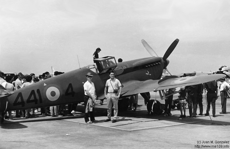Hispano Aviacion H.A. 1112 M-1-L, Spanien, 441-4, W.Nr. 223, Madrid - Torrejón (Spanien), Das Foto wurde im Juni 1964 in Madrid (Spanien) beim "Friendship Day" der Tor…