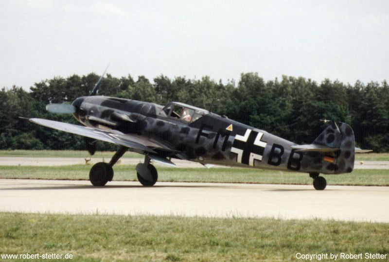 Bf 109 G-6, Walter Eichhorn, Deutschland, FM+BB, W.Nr. 156, Manching (Deutschland), Die Maschine der Messerschmitt Stiftung am Tag der offenen Tür im DASA-Werk M…