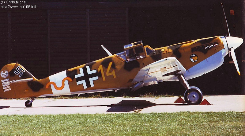 Hispano Aviacion H.A. 1112 M-1-L, Deutschland, gelbe 14, W.Nr. 235, Sandown (England), Das Foto wurde am 15.08.1987 in Sandown (England) aufgenommen, wo die Reparat…