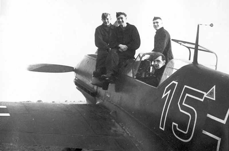 Bf 109 E, Zerstörergeschwader 1, II. Gruppe, 5. Staffel, Deutschland, rote 15, Das Foto wurde vermutlich im September 1939 aufgenommen, noch bevor die II./Z…